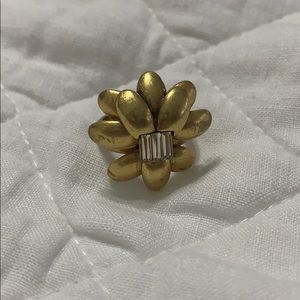 Stella and dot diamond flower ring